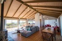 Book Peterborough Accommodation Vacations Accommodation Newcastle Accommodation Newcastle