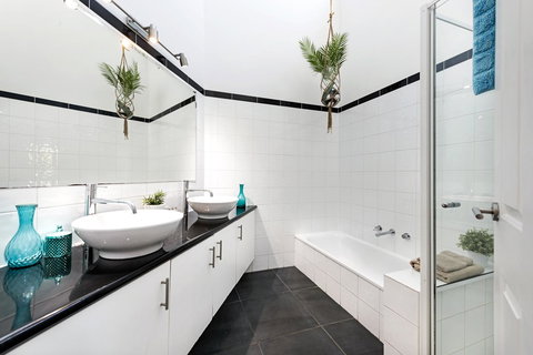 Peninsula Retreat - Accommodation Newcastle 17