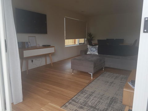 Wayamba - Accommodation Newcastle 1