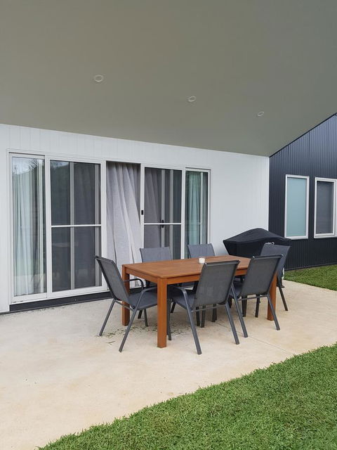 Wayamba - Accommodation Newcastle 6