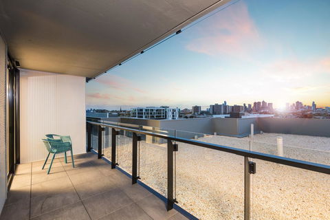 Playhouse Apartments - Accommodation Newcastle 5