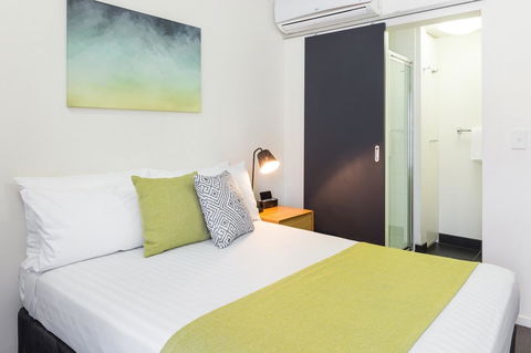 City Edge North Melbourne Apartment Hotel - Accommodation Newcastle 14
