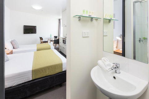 City Edge North Melbourne Apartment Hotel - Accommodation Newcastle 17