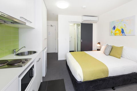 City Edge North Melbourne Apartment Hotel - Accommodation Newcastle 15