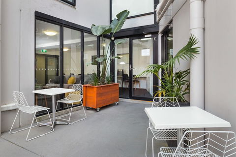City Edge North Melbourne Apartment Hotel - Accommodation Newcastle 11