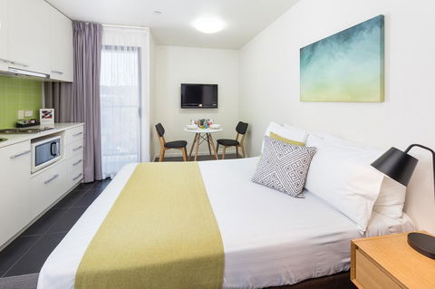 City Edge North Melbourne Apartment Hotel - Accommodation Newcastle 13
