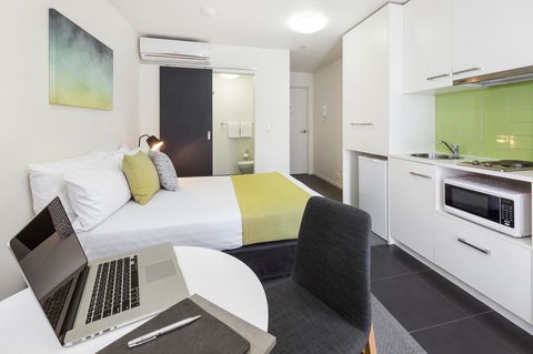 City Edge North Melbourne Apartment Hotel - Accommodation Newcastle 5
