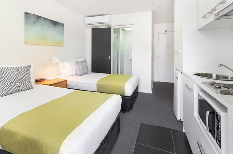 City Edge North Melbourne Apartment Hotel - Accommodation Newcastle 8