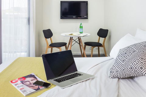 City Edge North Melbourne Apartment Hotel - Accommodation Newcastle 3