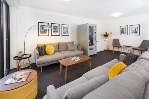 City Edge North Melbourne Apartment Hotel - Accommodation Newcastle 18