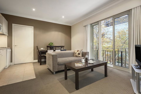 Comfort Hotel Melbourne Central - Accommodation Newcastle 9