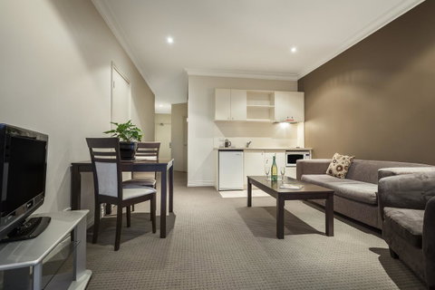 Comfort Hotel Melbourne Central - Accommodation Newcastle 18