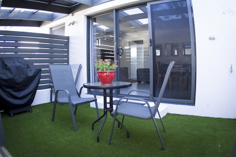 16 King Street - Accommodation Newcastle 11
