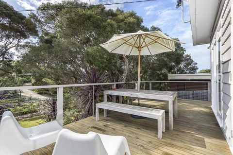 Sunset On Scott - Relax In Tranquility & Style - Accommodation Newcastle 4