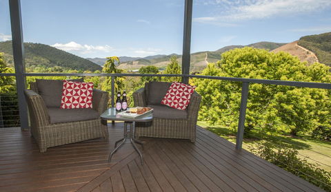 Abbys Cottages Bright - Accommodation Newcastle 7