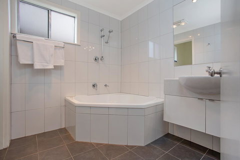 Hamilton Townhouse Motel - Accommodation Newcastle 18