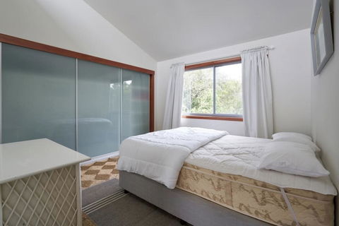 Beautiful, Cosy And Quiet - Accommodation Newcastle 12