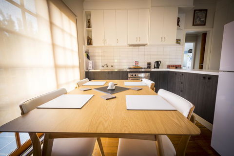 Azen Haven - Accommodation Newcastle 18