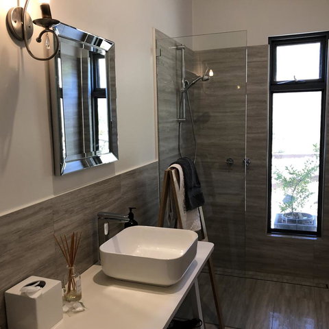 Saje\'s House & Pod - Accommodation Newcastle 7