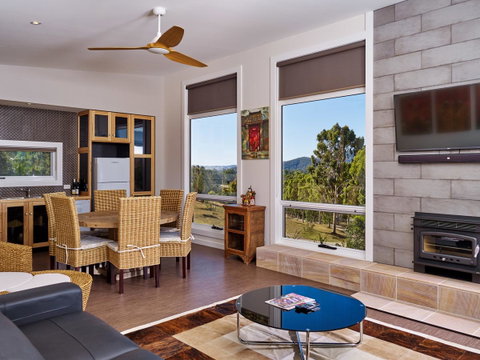 Panoramia Villas - Accommodation Newcastle 9