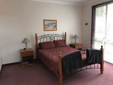Eagle Bay Views - Accommodation Newcastle 8