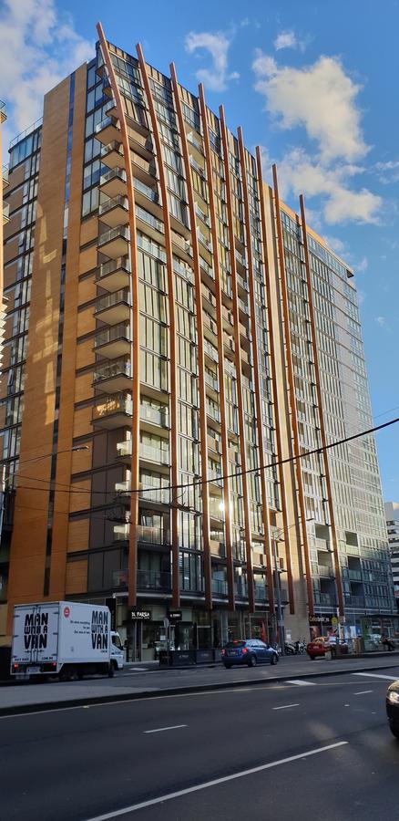 Trendy City Pad Melbourne - Accommodation Newcastle 16