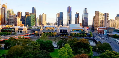 Trendy City Pad Melbourne - Accommodation Newcastle 0