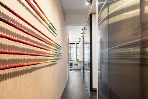 Spacious Designer Warehouse Melbourne CBD Apartment - Accommodation Newcastle 15