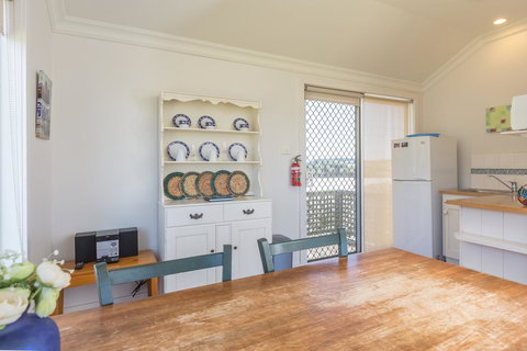 Cottages For Couples - Accommodation Newcastle 18