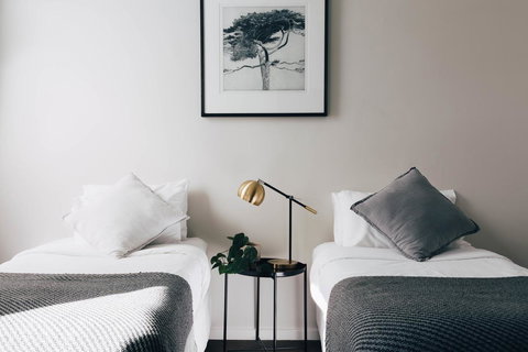 Naughtons Hotel - Accommodation Newcastle 7