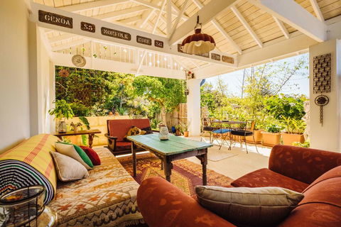 The Blue Beach House - Accommodation Newcastle 0