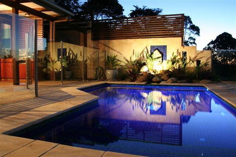 The BlueGreen SANCTUARY - Accommodation Newcastle 0