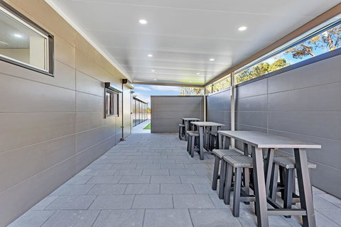 The Bunkhouse - Accommodation Newcastle 3