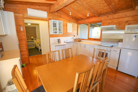 The Cabin - Accommodation Newcastle 2