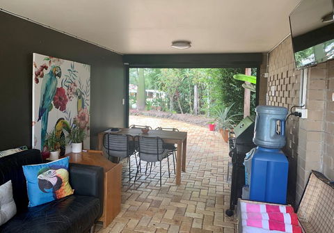 The Canungra Motel - Accommodation Newcastle 2