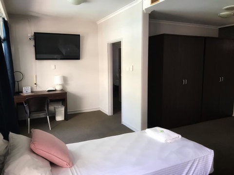 The Cavenagh - Accommodation Newcastle 2