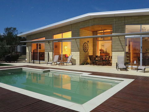 The Chocolate Lily Bed & Breakfast - Accommodation Newcastle 0