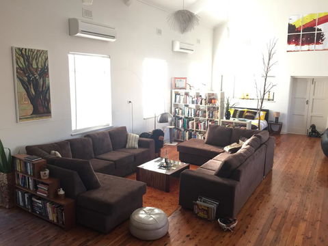 The Church Retreat - Accommodation Newcastle 1
