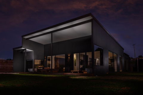 The Cove Tasmania - Accommodation Newcastle 0