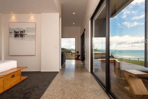 The Cove Tasmania - Accommodation Newcastle 2