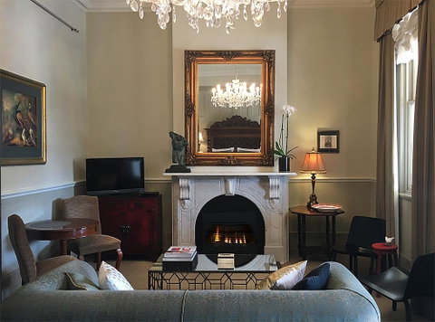 The Empyre Boutique Hotel - Accommodation Newcastle 3