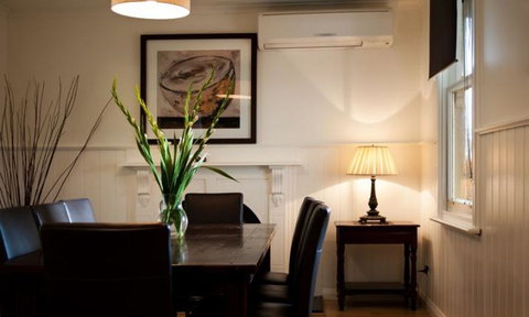 The Gums - Accommodation Newcastle 2