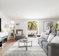 The Jetty Apartment by Ready Set Host - Accommodation Newcastle