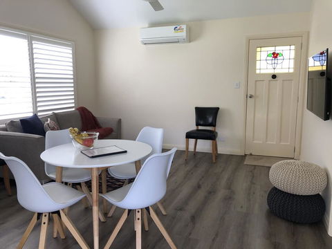 The Kookaburra Cottage - Accommodation Newcastle 3