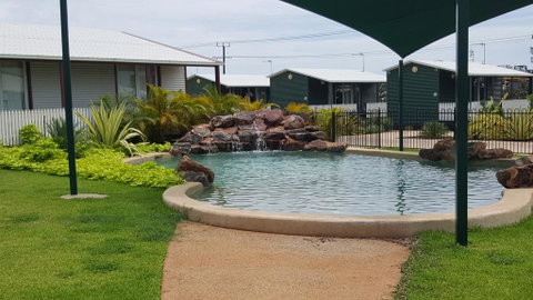 The Leprechaun Resort - Accommodation Newcastle 3