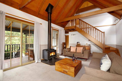The Lodge - Accommodation Newcastle 1