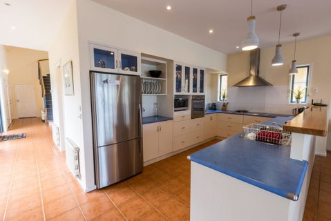 The Loft - Waterfront With Private Pool - Accommodation Newcastle 3