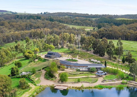 The Loft At Butlers Lane Vineyard - Accommodation Newcastle 0