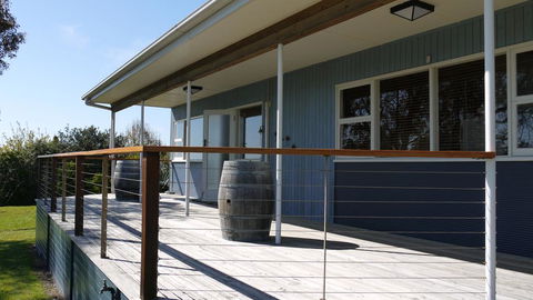 The Love Shack - Bridport - Accommodation Newcastle 1