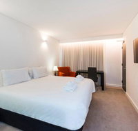 The Nest - Spacious Studio on Newcastle St with Roof Terrace - Accommodation Newcastle